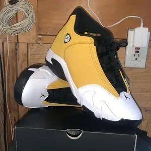 Jordan | Shoes | Brand New Never Worn Air Jordan Retro 4  display picture 1